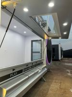 2025 Creative Radio Style Remorque Alimentaire Remorques Entièrement Équipé Mobile Café Fast Food Truck Magasin D'alimentation avec Cuisine Complète
