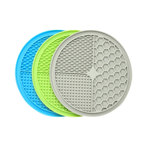 Tappetini per leccare il cane da compagnia impermeabili ecologici in Silicone blu Pawprint con burro di arachidi e ciotole e mangiatoie in stile amore - Product Image 6