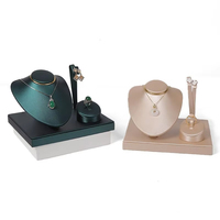 Présentoir à bijoux pour colliers, bagues et boucles d'oreilles – Modèle d'accessoire de présentation pour bijouterie – Fourniture directe usine