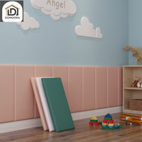 Çevre Dostu 3D Yumuşak Duvar Kaplaması Kendinden Yapışkanlı Deri Başlık Panelleri Çocuk Odası için Çarpma Önleyici Köpük Etiketler
