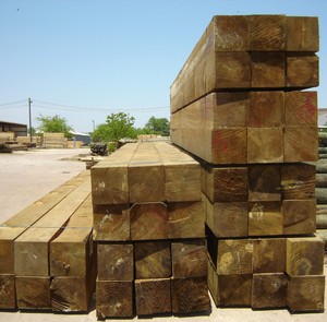 Systèmes de pare-battes robustes en bois pour quais maritimes - Product Image 1