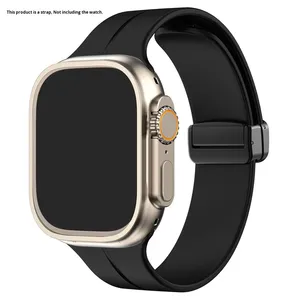 Cinturino in Silicone di lusso traspirante formato 22mm compatibile con per <span class=keywords><strong>Apple</strong></span> <span class=keywords><strong>Watch</strong></span> <span class=keywords><strong>Ultra</strong></span> IWatch 8 per <span class=keywords><strong>Apple</strong></span> S9/7/6/5/4 chiusura magnetica - Product Image 3