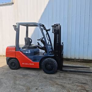 Chariot élévateur diesel d'occasion pour charges lourdes, capacité de levage de 2,5 à 3 tonnes, chariot élévateur de manutention de haute qualité d'occasion pour entrepôt - Product Image 3