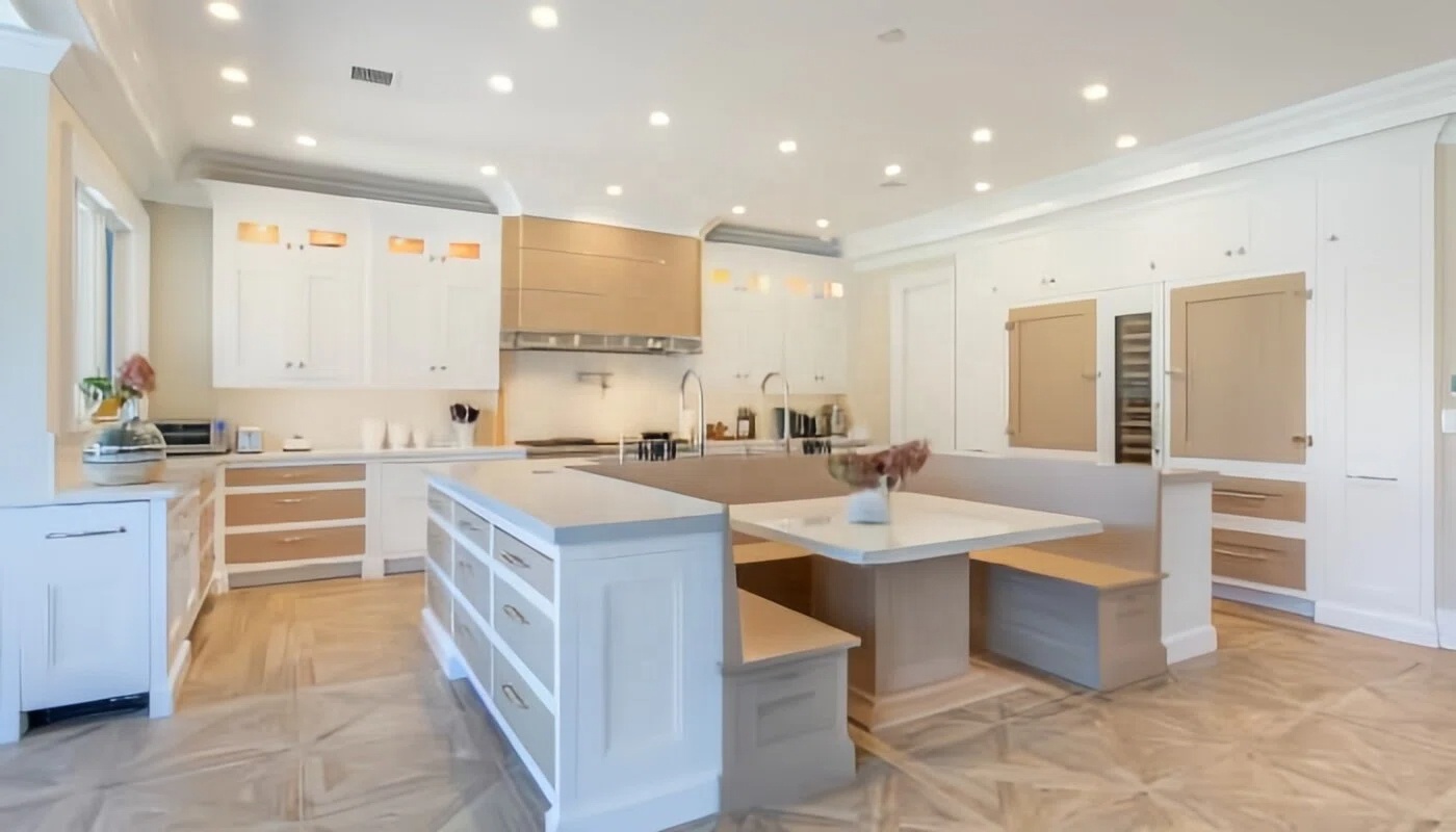 Colors and Designs are available,please send inquiry.