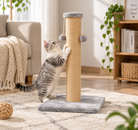Griffoir pour chat en sisal, grand griffoir pour chat avec jouet à suspendre, base stable, meuble à griffer pour chat d'intérieur pour chatons
