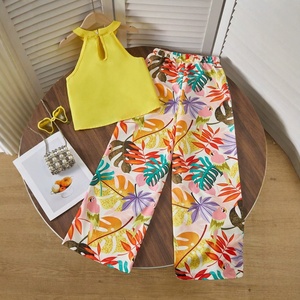 Conjunto de 2 Piezas para Niña, Fresco y Transpirable, Top Halter sin Mangas con Estampado Tropical y Pantalones, para Primavera, Verano, Uso Diario y Vacaciones - Product Image 3