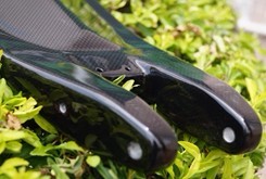 Planche de skateboard longue en fibre de carbone haute résistance personnalisée en gros - Product Image 4