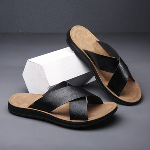 รองเท้าแตะแฟชั่นแบบสายไขว้ น้ำหนักเบา หนัง PU สำหรับผู้ชาย - Product Image 2