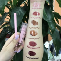 Nouveautés : Kit Lèvres Hydratant 2-en-1 Personnalisable avec Logo – Brillant et Haute Brillance, Marron, 2 Pièces (Gloss et Crayon à Lèvres) – Marque Privée