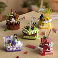 Ensemble de construction de gâteau d'anniversaire en blocs ABS personnalisables, couleur fraise, pour enfants de 5 à 7 ans, jouet de montage fait main