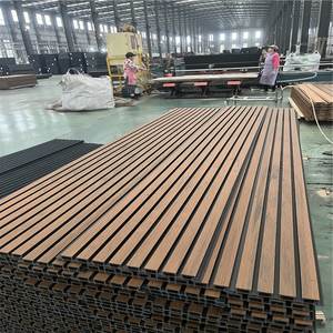 Panneau mural en WPC à rainures co-extrudées Batten Design, décoration extérieure, revêtement composite en PVC, grain <span class=keywords><strong>de</strong></span> <span class=keywords><strong>bois</strong></span>, panneaux 3D imperméables - Product Image 6