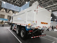 Camion benne Shacman X5000 6x4 sur le marché libre
