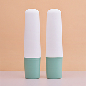 Flacone per Cosmetici 100ml Vuoto in PE con Pompa Spray e Testina in Silicone per Crema Viso, Personalizzabile con Logo - Product Image 5