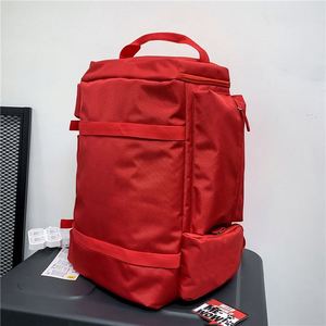 Sac à dos de sport imperméable à grande capacité avec logo personnalisé 2023, tendance, séparation sec/humide, sangle pour le tourisme en plein air, lettre - Product Image 5