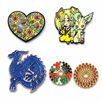 Épinglette en émail personnalisée avec paillettes, badge de revers en métal 3D Anime OEM, broche en émail dur, design artistique floral de dragon de dessin animé, collection de coffrets cadeaux