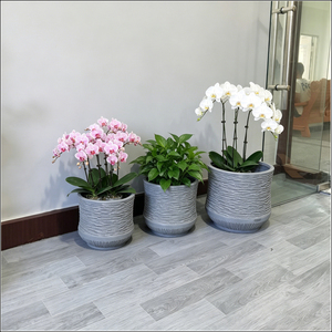 Juego de Cuatro Jarrones Estilo Europeo, Combinación de Macetas y Jardineras para Decoración del Hogar, Sala de Estar y Bodas - Product Image 1