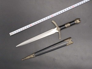 Spada Artigianale con Motivo a Nuvola di Loto in Acciaio Decorato - Product Image 6