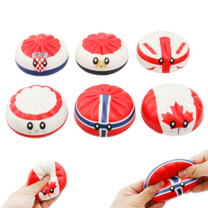 Jouet Squishy en forme de boulette à vapeur avec diverses drapeaux nationaux, Boîte Mystère Squishy, Squishy Bao Bun de football, Jouet sensoriel à presser anti-stress - Product Image 5