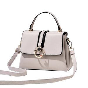 sacs de messager de couleur unie à la mode conception de <span class=keywords><strong>triangle</strong></span> sacs à bandoulière de style de luxe bonne texture sacs à main - Product Image 1