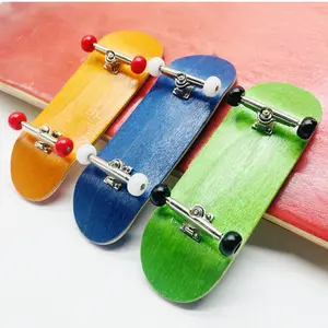 Mainan Permainan Fidget Baru Papan Jari Skateboard Plastik Mini Papan Skate Truk Jari untuk Mainan Anak-anak Set Populer