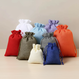 Sacchetti in Iuta Naturale con Coulisse, Sacchi in Tela Riutilizzabili con Stampa a Rilievo per Bomboniere Matrimonio, Artigianato Fai-da-te, Organizzazione Domestica, Colore Personalizzabile - Product Image 1