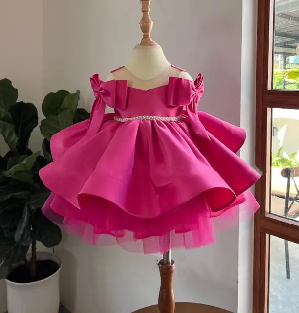 Schulterfrei Mädchen Satin Prinzessenkleid neues Design Kleinkinder Mädchen Puffrock Blumenmädchen Hochzeitskleider Leistungskostüm