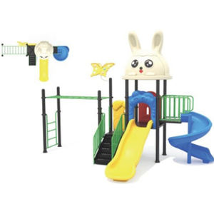 Aire de jeux commerciale robuste avec plusieurs points d'accès, grande terrasse et grande capacité pour les écoles - Product Image 3