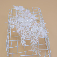 Nouveau Design blanc pur luxe nouveau Design fleur 3d fleur Applique perles paillettes fleur broderie Patch dentelle