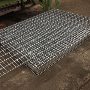 Grille de sol en acier moderne pour bâtiment, en acier inoxydable et acier au carbone, avec mailles soudées, pour passerelle et système de drainage - Product Image 1