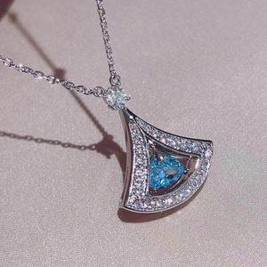 Collana con ciondolo blu a forma di ventaglio creativo, elegante catena a clavicola stile gonna per donna - Product Image 3