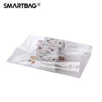 Sacs automatiques pré-ouverts perforés en poly de LDPE de conception personnalisée en gros sur le rouleau pour la machine d'emballage automatisée