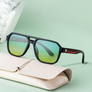 Gafas de sol polarizadas cuadradas de moda para hombre, montura negra, protección UV400, gafas de sol para conducir al aire libre, montura de plástico y metal - Product Image 3