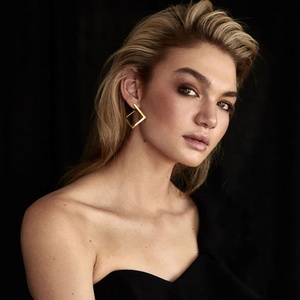 Modernos Pendientes de Aro Finos de Acero Inoxidable Hipoalergénicos al por Mayor con Recubrimiento PVD para Mujer - Product Image 6