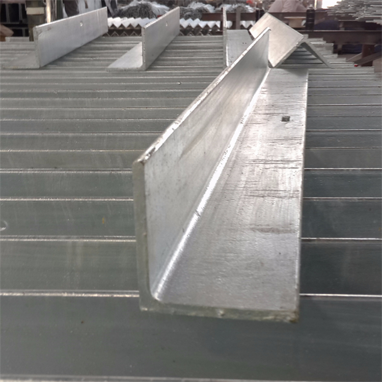 125X125MM Equal Angle iron supplier
