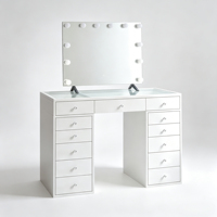 Table de toilette de luxe en MDF de style italien ; Table de maquillage moderne et minimaliste avec miroir éclairé multifonctionnel ; Utilisation en chambre à coucher