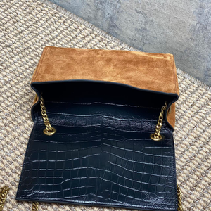 Bolso de hombro sofisticado para mujer, aspecto de diseñador minimalista - Product Image 3