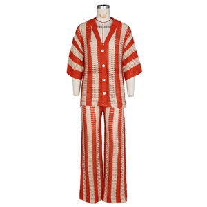 Conjunto de Dos Piezas para Mujer, Pantalones Anchos de Punto con Rayas y Cuello en V, Estilo Europeo Americano de Verano - Product Image 1