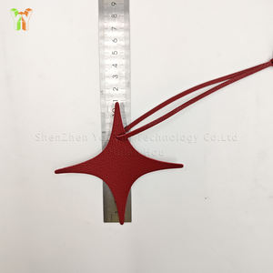 YY Prêt Stock Étoile PU <span class=keywords><strong>Cuir</strong></span> Charmes Porte-clés Vin Rouge Amour Forme Pendentif Sac Charme Accessoire Chanceux Pendentif Sac Ornements Cadeaux - Product Image 5