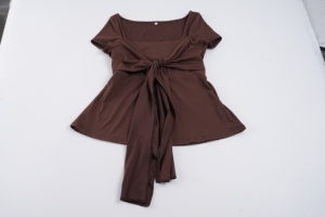 T-shirt d'été pour femme Y2K vintage à nœud papillon, col carré, taille ajustée, ourlet ample, style babydoll, manches courtes, vente en gros - Product Image 6