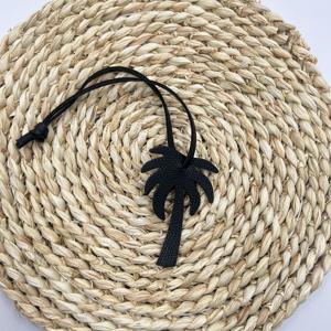 Colgante de bolso de cuero de cocotero Colgante de bolso de cuero con forma de cocotero Llavero colgante de bolso de cocotero de cuero PU - Product Image 6