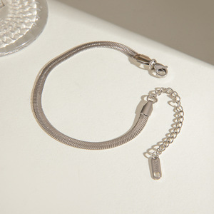 Pulsera de Cadena de Serpiente de Acero Inoxidable, Joyería Minimalista Plana Unisex, Origen Yiwu - Product Image 3