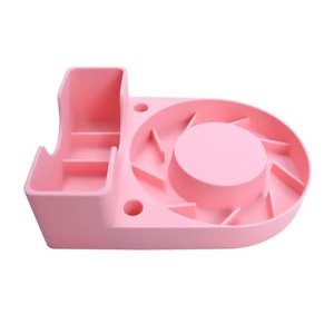 Escurridor de silicona ovalado de grado alimenticio Stanley Cup para secar y airear, color rosa - Product Image 1
