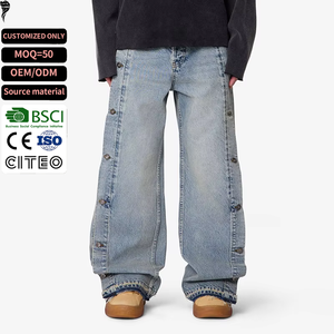 Pantalon en denim 100% coton, coupe évasée, bleu moyen délavé, style baggy, avec boutons - Product Image 1