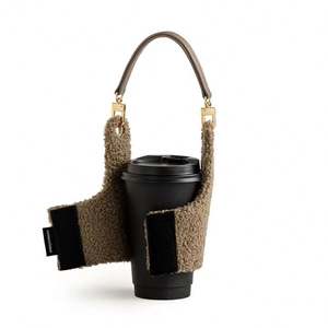 Porte-gobelet portable en peluche réglable, sac de transport mignon pour tasses à café, manchon pour tasses à thé au lait et boissons avec sangle - Product Image 2