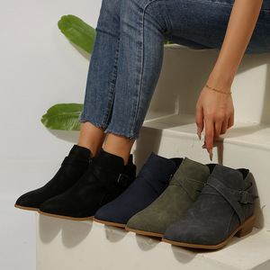 <span class=keywords><strong>Bottes</strong></span> à bout pointu de grande taille, nouvelles <span class=keywords><strong>bottes</strong></span> courtes à talon moyen avec fermeture éclair latérale et sangle croisée pour femmes 43 - Product Image 4