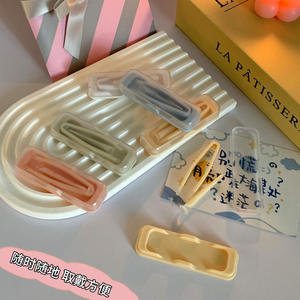 กิ๊บติดผมพลาสติก แหนบสี่เหลี่ยม แท่งดูดอเนกประสงค์ ใช้ได้ทุกวัน สีเหลืองอ่อน สีเบจ สีฟ้า สีส้ม สีเขียวหญ้า - Product Image 4