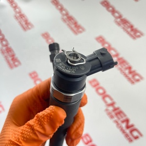 Injecteur diesel Common Rail de haute qualité 0445110250 pour Ford Ranger Mazda BT-50 2.5L WLAA13H50 - Product Image 3
