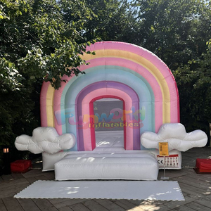 Castillo inflable comercial con arcoíris para niños, ideal para fiestas de entretenimiento al aire libre para niños pequeños. - Product Image 3