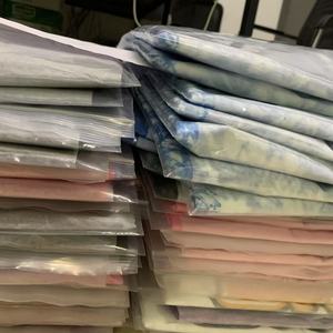 长袖足球运动风衣，带可调兜帽防风面料，适合户外训练 - Product Image 2