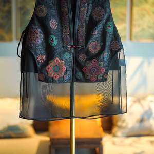 Diseño original <span class=keywords><strong>de</strong></span> <span class=keywords><strong>ropa</strong></span> para <span class=keywords><strong>mujer</strong></span> con bordado <span class=keywords><strong>de</strong></span> seda Xiangyun, chaleco versátil <span class=keywords><strong>de</strong></span> organza con patchwork en estilo tradicional 7803 - Product Image 3
